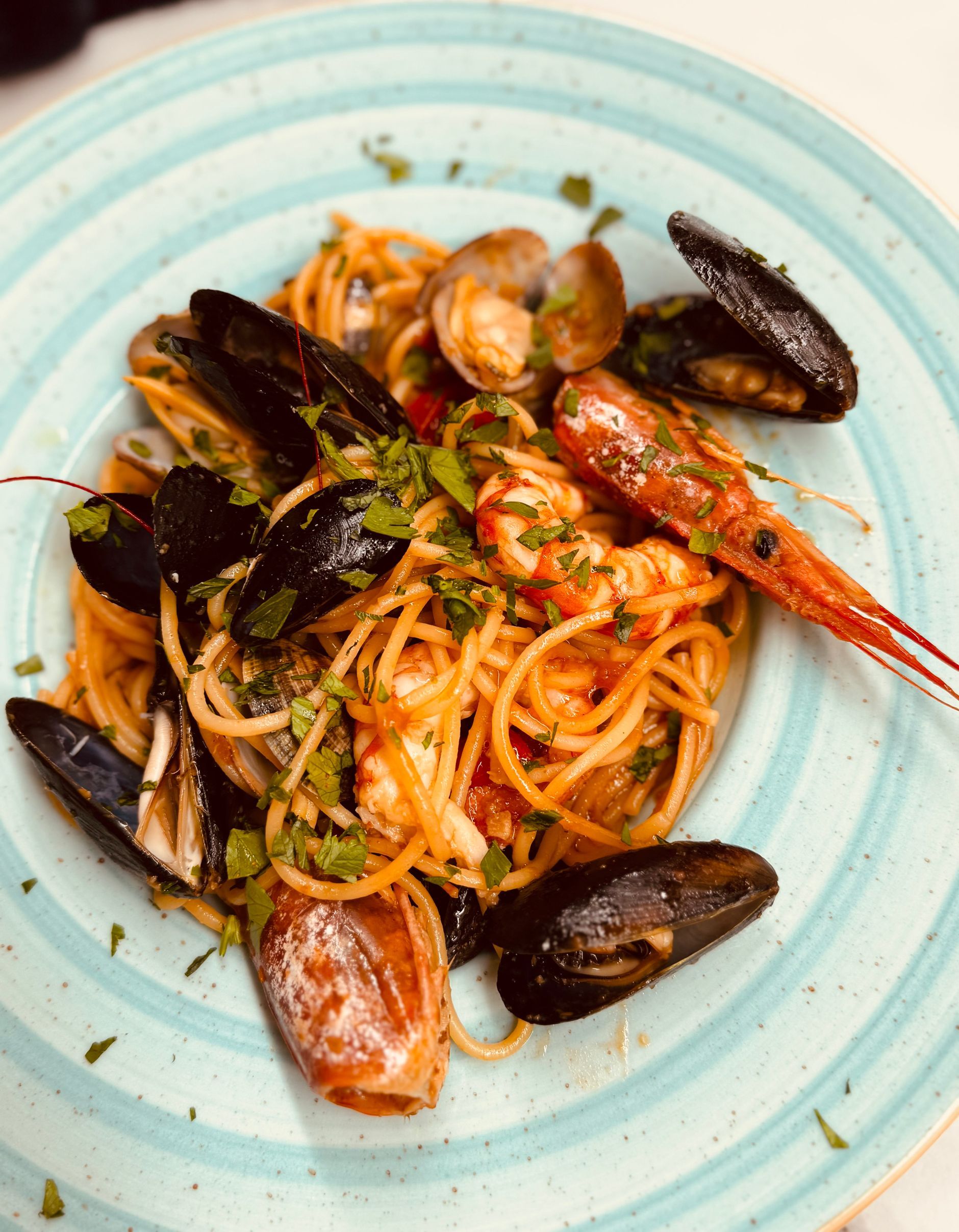 Seafood spaghetti with mussels