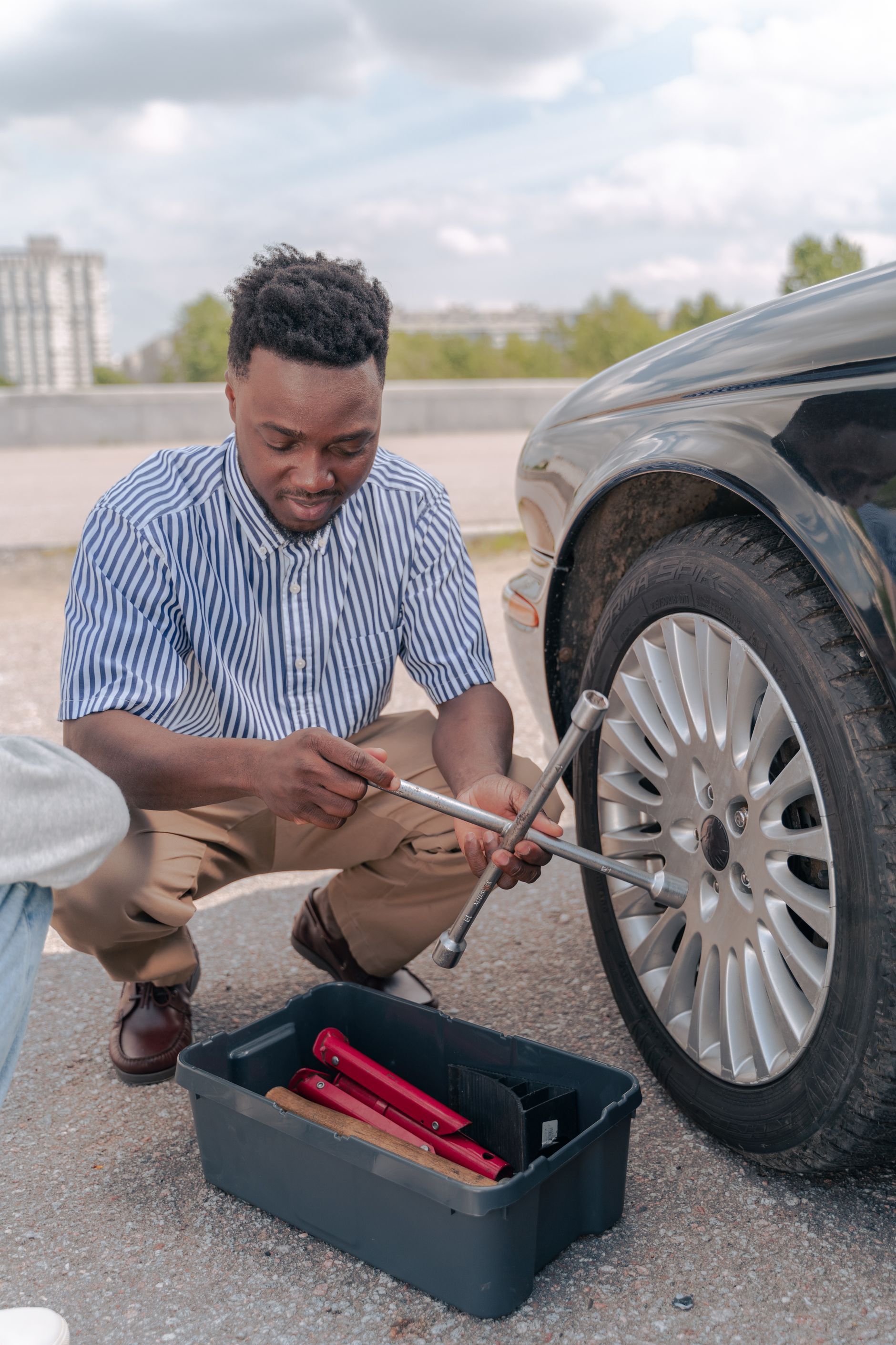 Roadside tire change