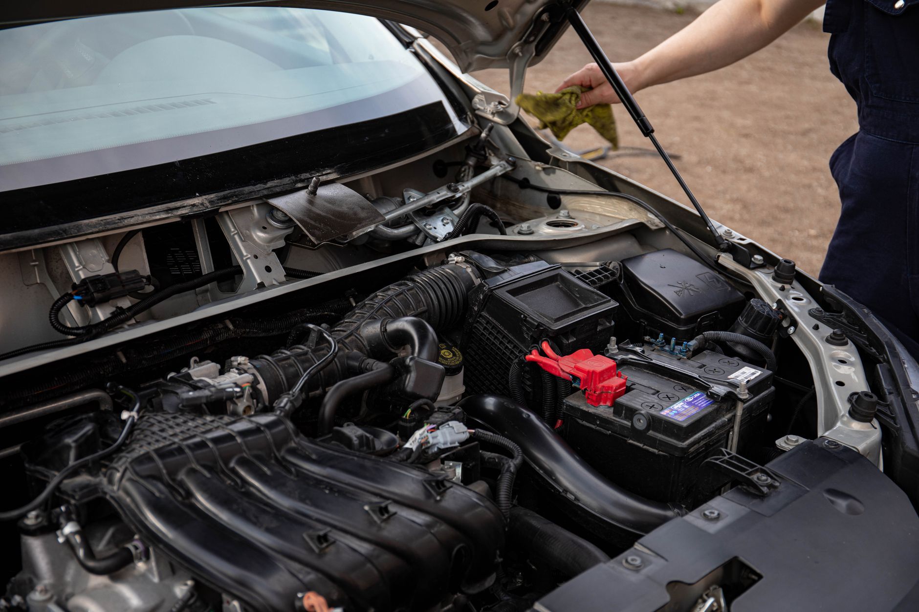 Checking the engine bay and battery